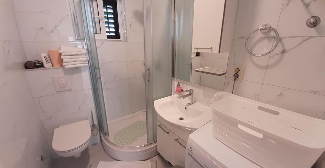 Apartments Villa Ravlić Makarska Esterno foto
